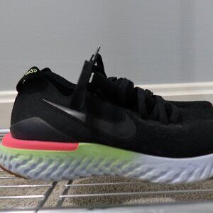 Nike Epic React‎ Flyknit 2